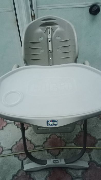 Стульчик для кормления Chicco Polly Magic