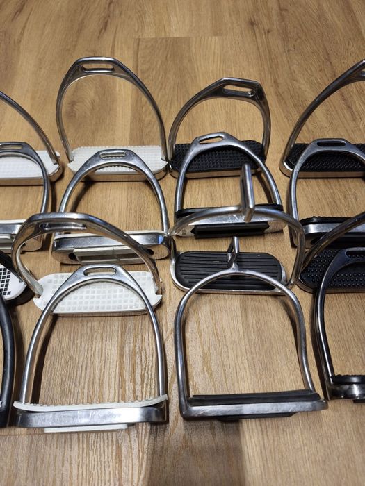 Strzemiona metalowe, białe, czarne, srebrne,