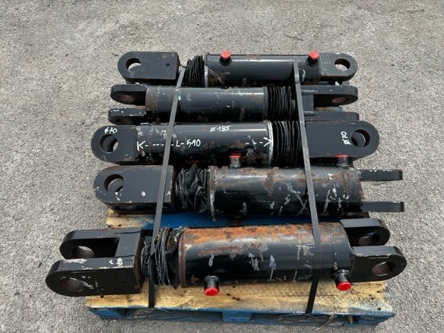 siłownik hydrauliczny do kruszarki pegson