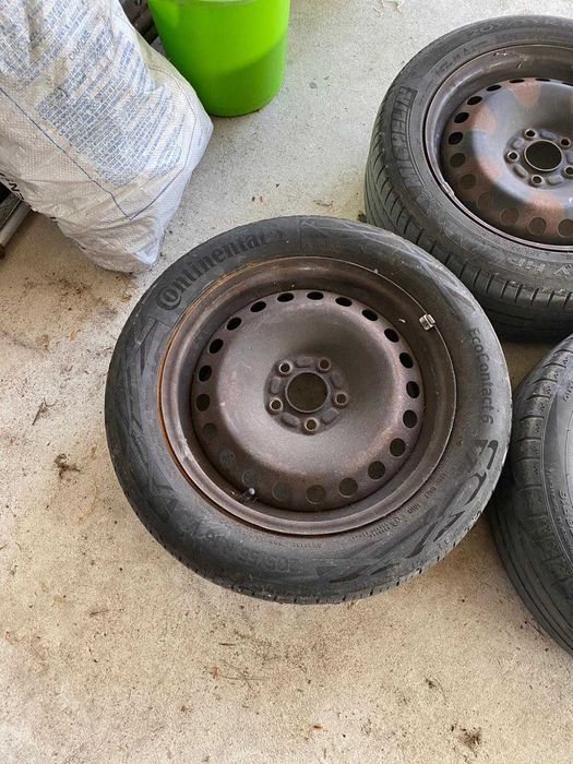 Conjunto de pneus e jantes 16 polegadas