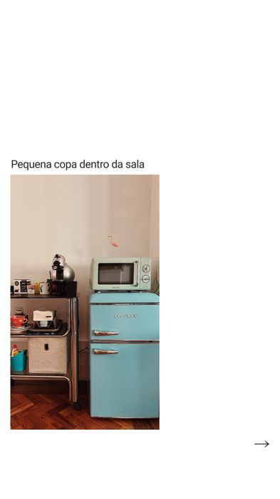 Desk on cowork / secretária em escritório partilhado