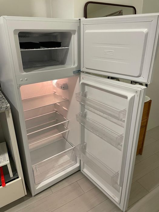 Frigorífico KUNFT KDD5195 (Estático - 143 cm - 206 L - Branco)