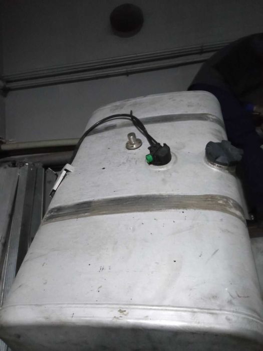 Топливные баки на DAF