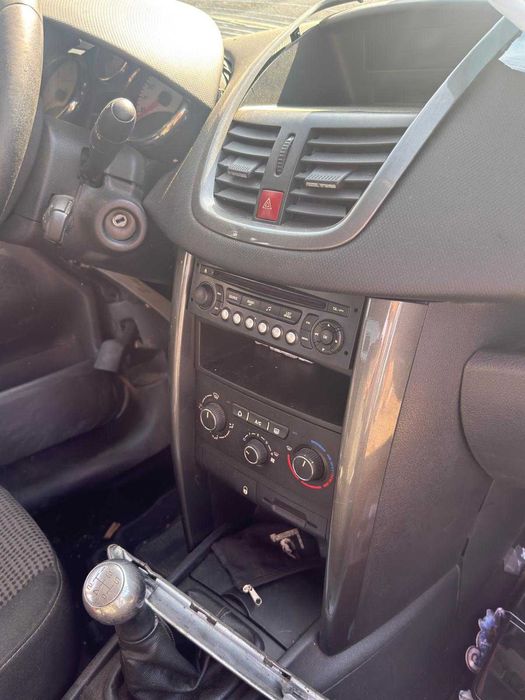 Peugeot 207 1.4 HDi 2011 – Venda de Peças