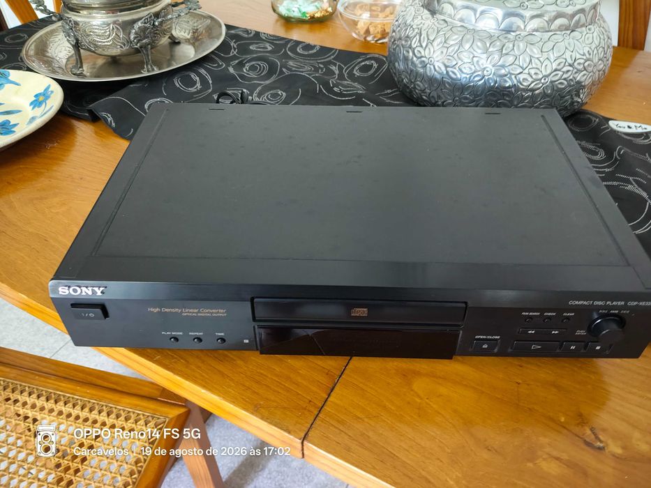 Leitor de DVD de música com comando da marca Sony
