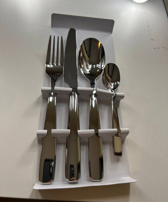 6 conjuntos de talheres Smeg