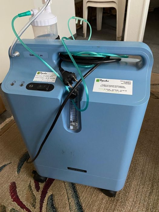 Koncentrator wodoru z nawilżaczem