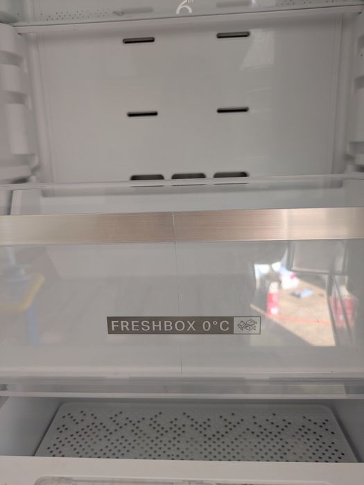 Frigorífico combinado Whirlpool Inox