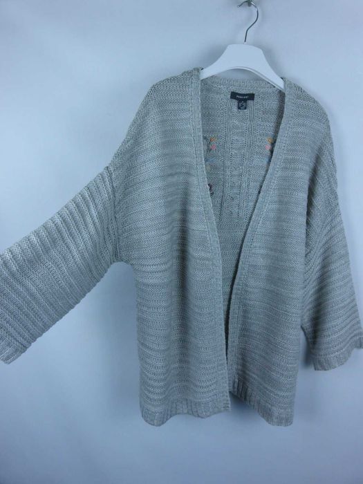 Primark luźny sweter nie zapinany akryl haft - M/L