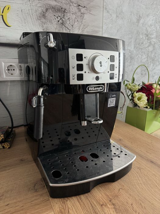 Кавомашина DeLonghi Magnifica S ECAM22.115.B