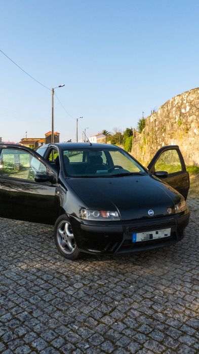 Fiat Punto 1.2 - Económico e Fiável