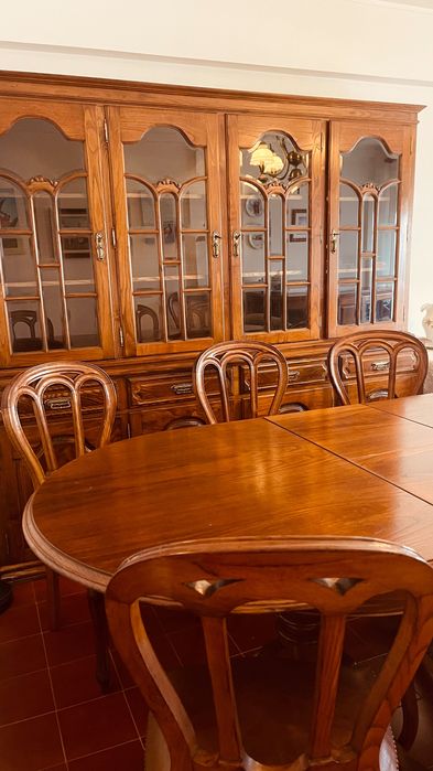 Sala de jantar: Conjunto de móveis madeira
