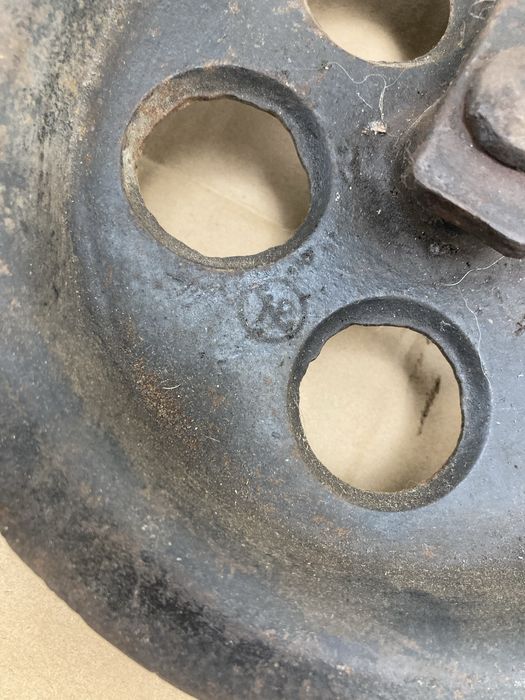 Roldana Antiga de Ferro 20cm Diâmetro
