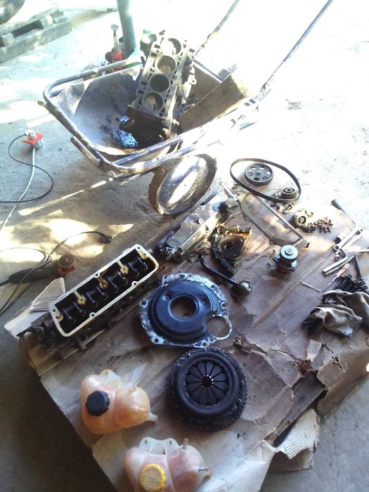 Запчастини двигуна