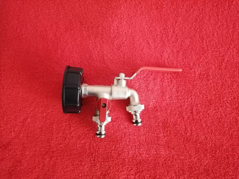 Dual-Outlet Faucet with IBC Adapter64409430071554121