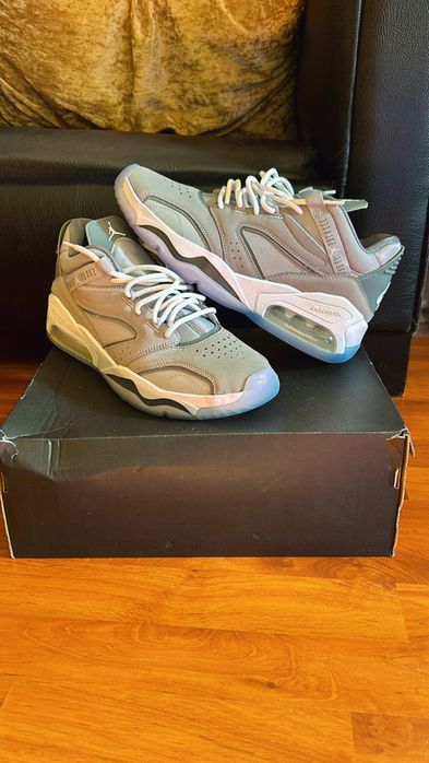 Nike air jordan cinzenta