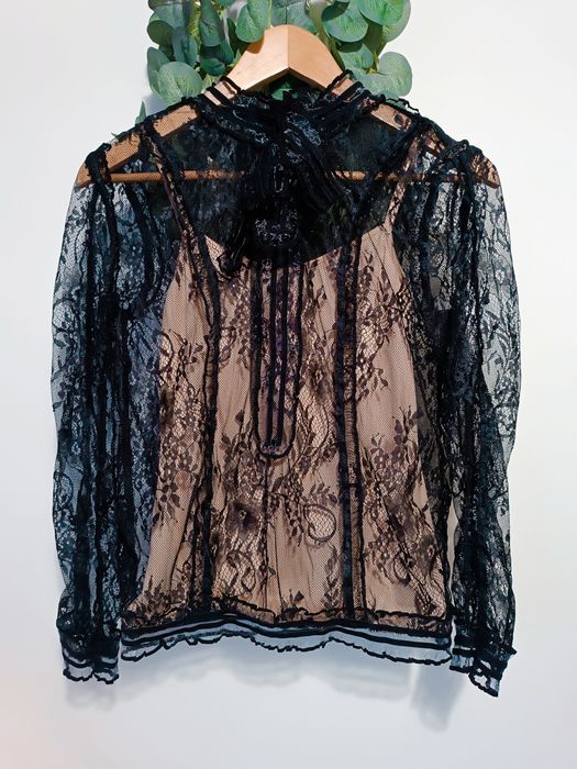 ASOS / Czarna koronkowa koszula z drapowaniem żabot kokardka / XS 34
