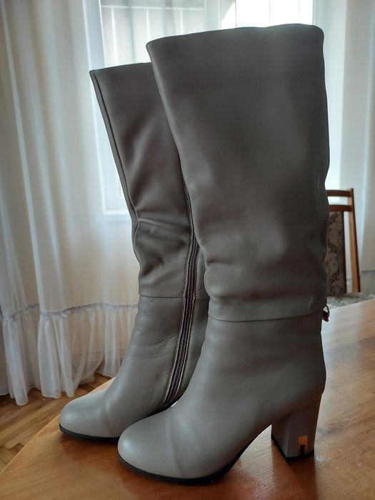 Продам кожаные сапожки