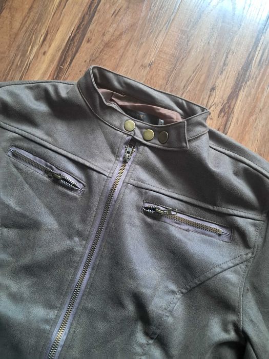 nowa cienka beżowa kurteczka na metce jest roz M ale to chyba  XS/S