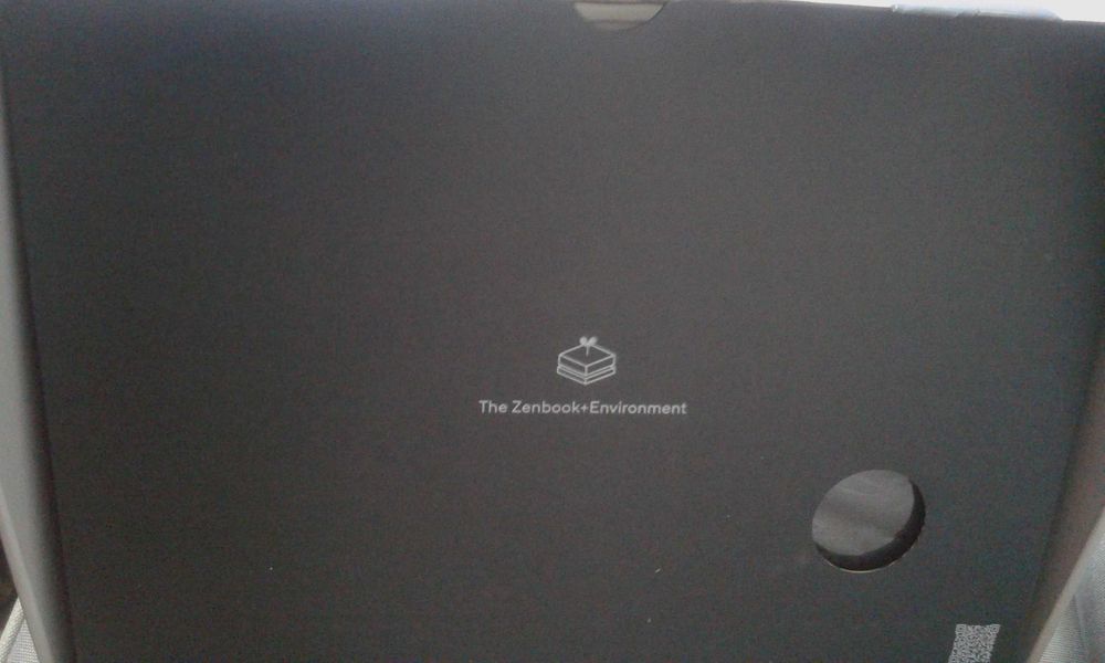 Laptop Asus Zennbook Nowy!!!