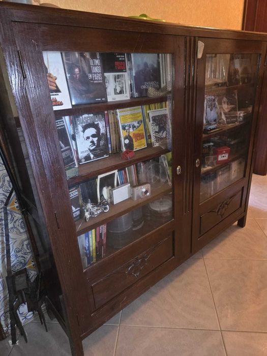 Móvel clássico Vitrine