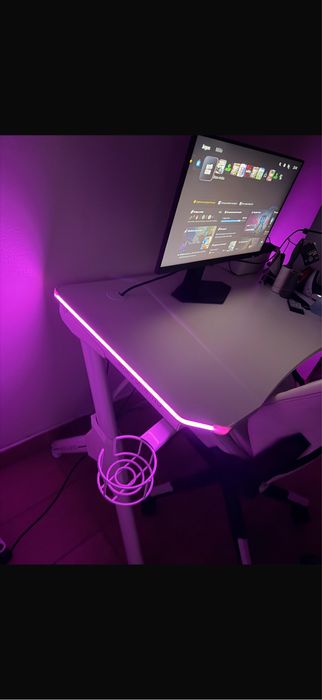 Cadeira gaming + mesa gaming + monitor gaming