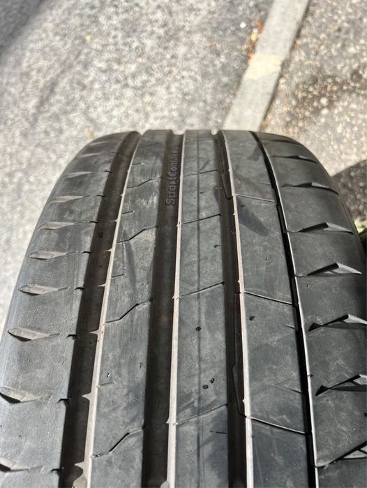 245/40/21 Continental 2 pneus