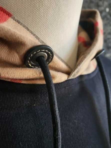 Hoodie preto Burberry | Novo e original | Tamanho XL