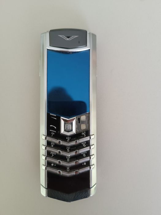 Мобільний телефон VERTU