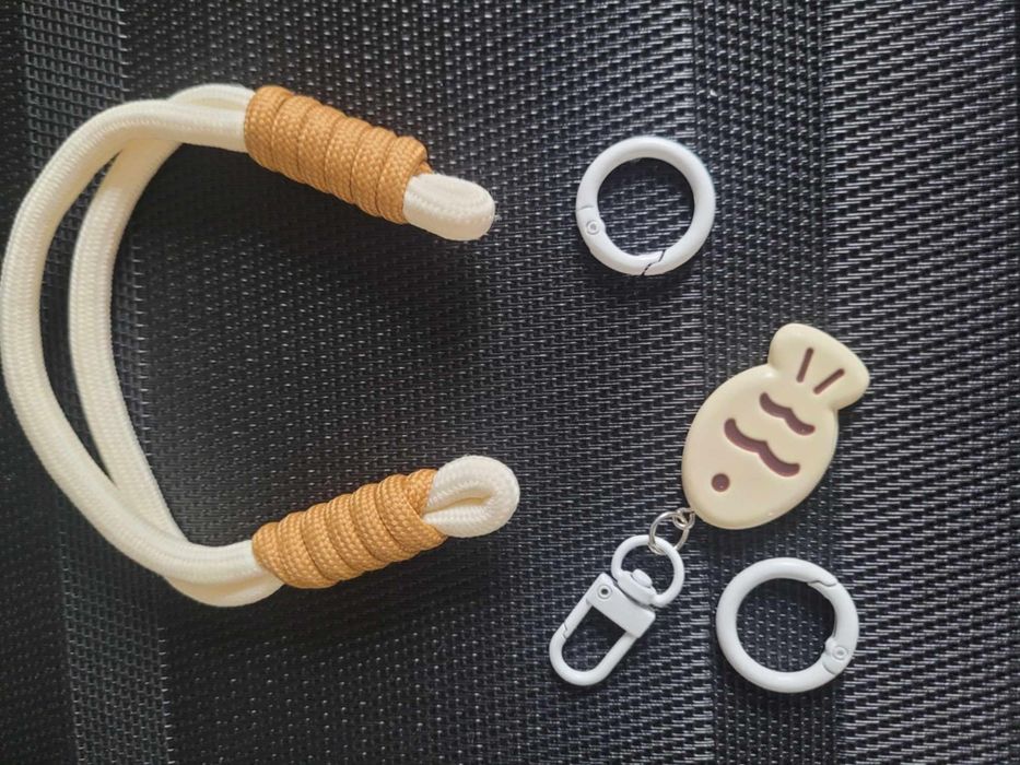 Brelok do kluczy,  telefonu wyprzedaż nowy