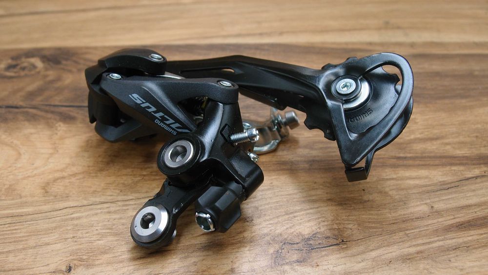 nowa tylna przerzutka Shimano altus RD-M2000 9 speed