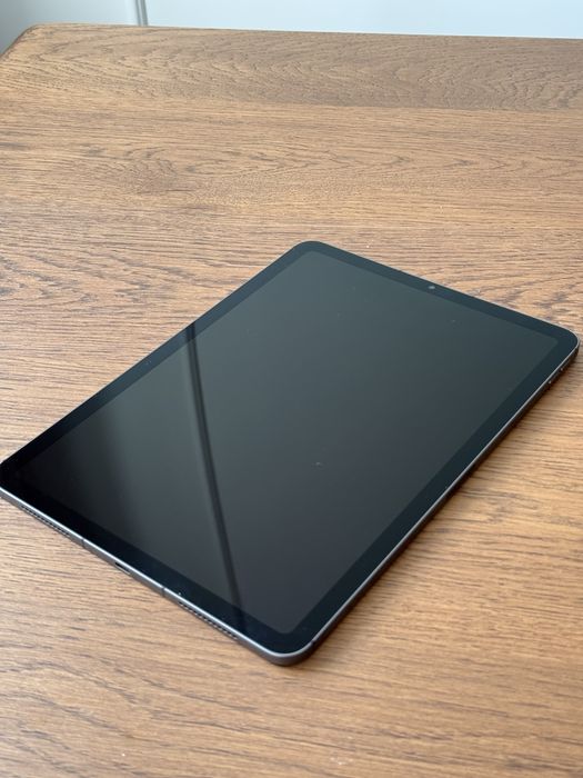 Ipad Air 5, model MM6R3FD/A