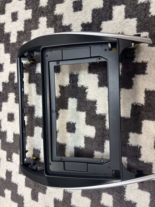 Продам монитор,Universal Android Head Unit 10