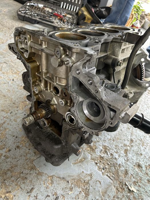 Пеньок мотора Hunday kia G4FA блок колінвал шатуни 1.4бензин