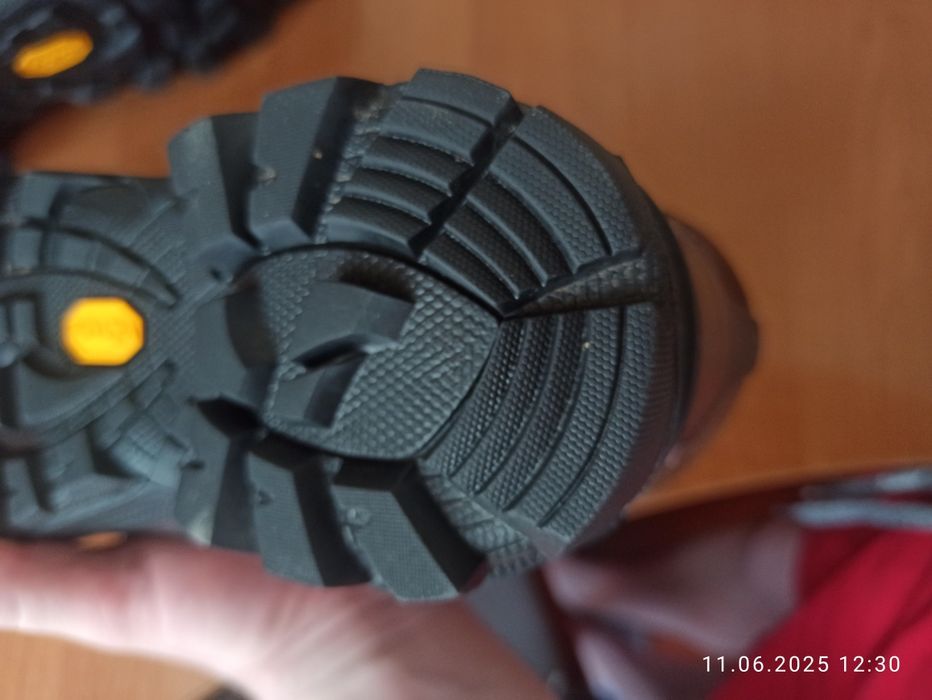 Ботинки Mountain Warehouse водонепроницаемые кожаные, стелька 26см.