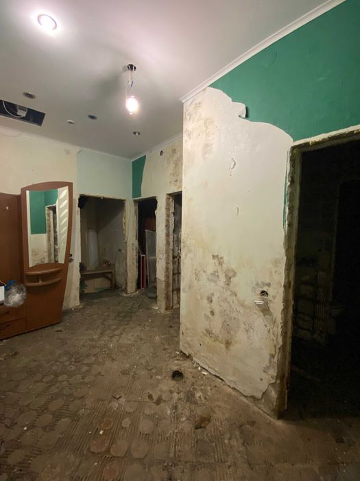 Продаж приміщення 67м2, Панаса Мирного 15, фасадний вхід, Печерськ, метро Кловська та Печерська, Київ Печерський район