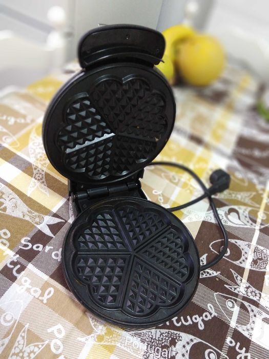 Máquina de Waffles Clatronic