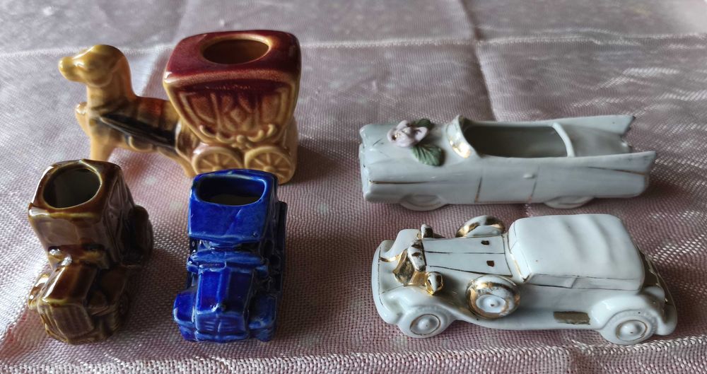 Lote de carros em louça antigos