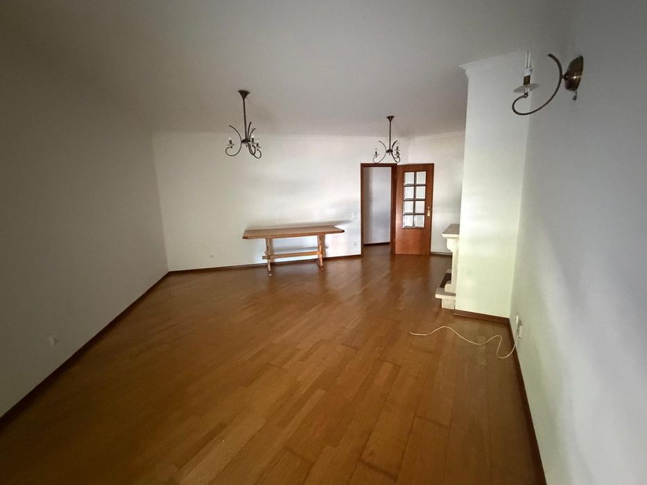 Arrenda-se Apartamento T3
