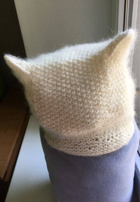 Чудова гарненька м‘якенька шапочка