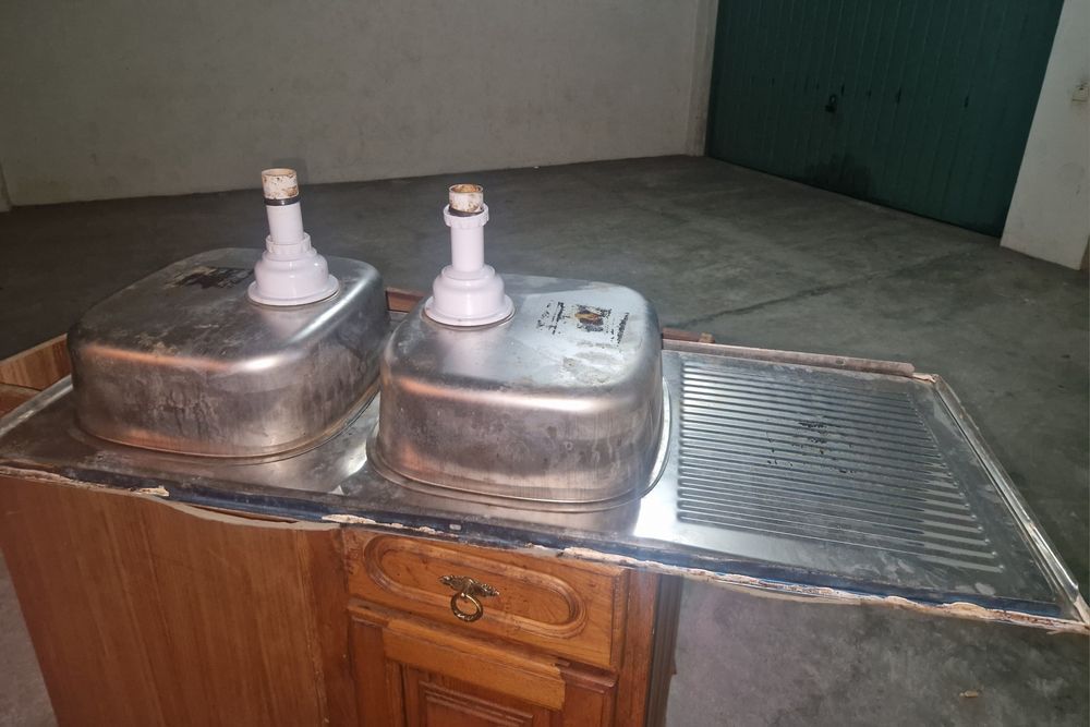Banca com duas pias