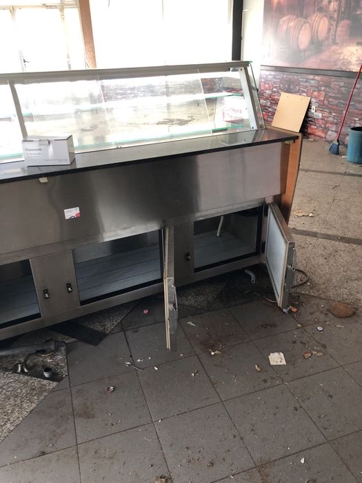 Urgente Para desocupar -- Vitrina de conservação, com 3 metros de comp