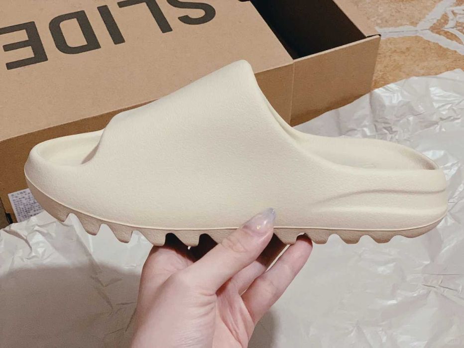 adidas Yeezy Slide Biały Bone R.44