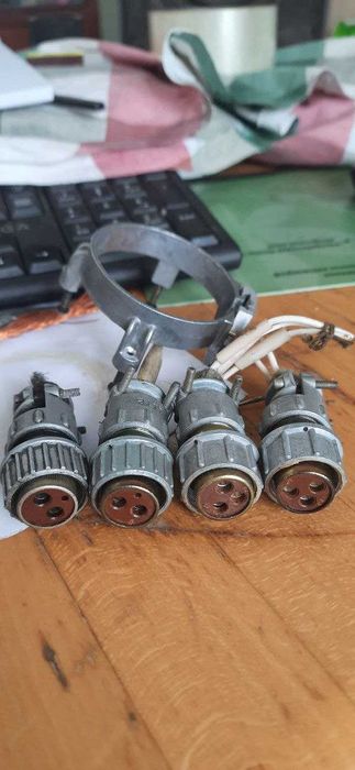 датчики температуры ДТ-№5 55-125  0-60 и шэры..Тумблеры.Фары