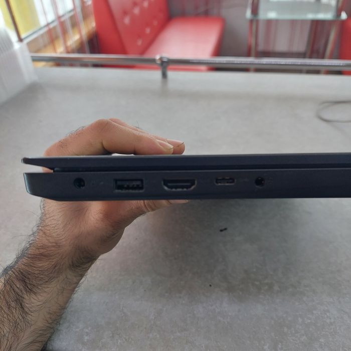 Ноутбук Lenovo v14 g2 itl