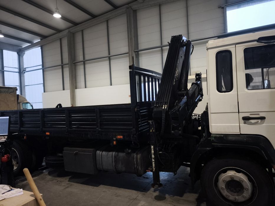 Volvo fl 180 camiao grua tribasculante