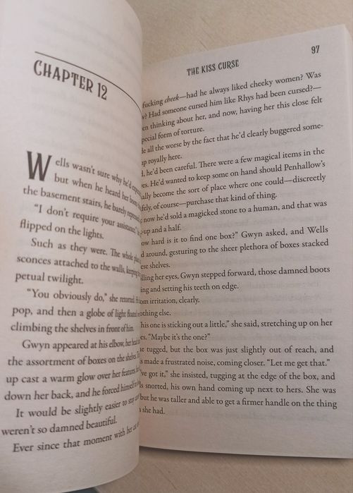 Книга "The Kiss Curse" - Erin Sterling