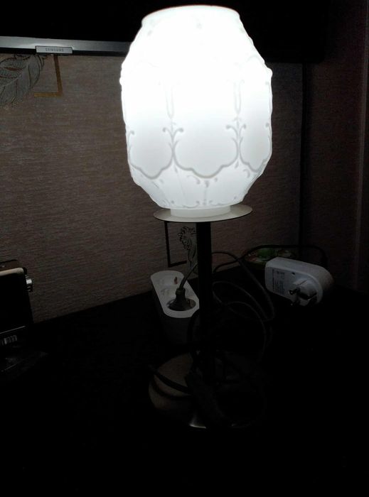 Лампа металева настільна