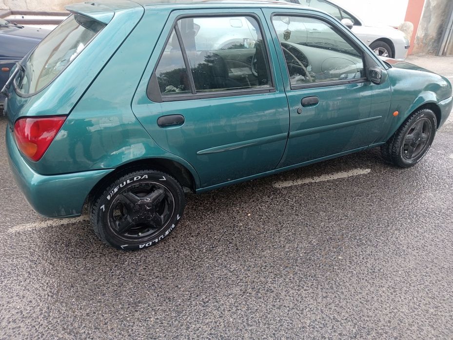 Ford fiesta ghia 1.25i  75cv 1999