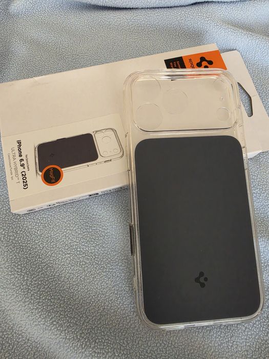 Spigen Capa Ultra Hybrid para um iPhone 17 pro Max. Cor Mattel Blue. Totalmente nova.
